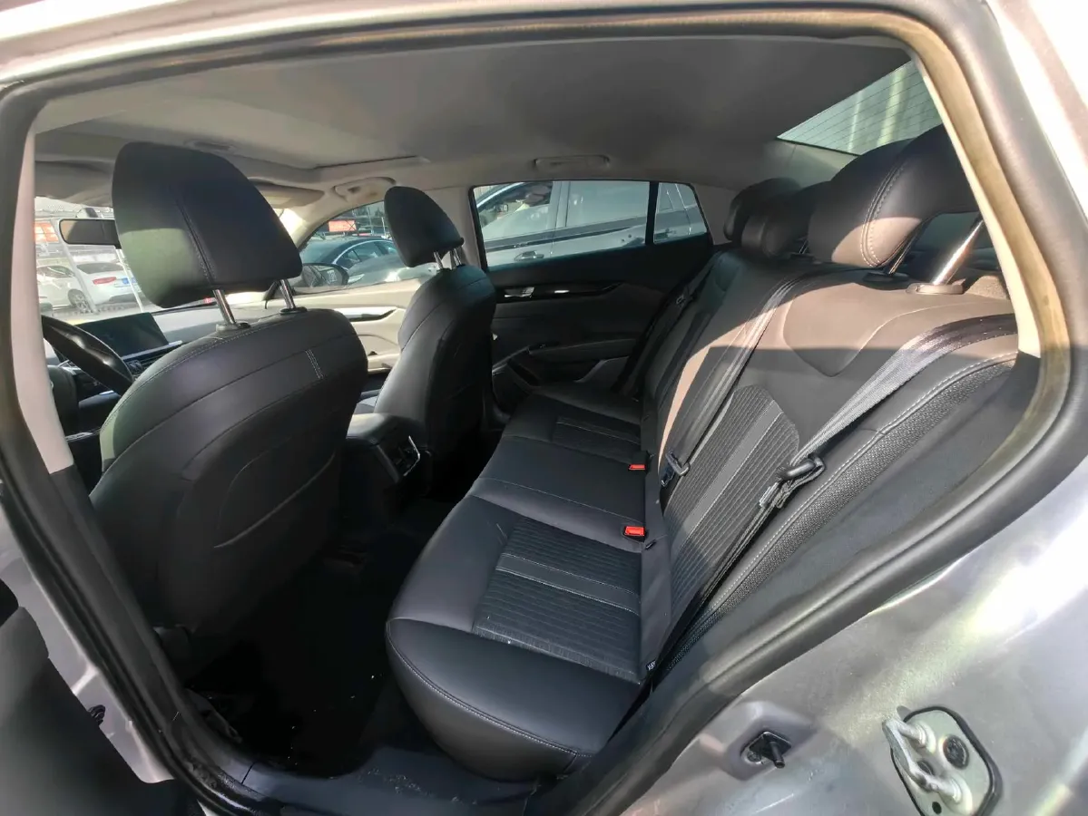 2020 DongFeng Aeolus YiXuan 1.5T 150HP L4 6DCT,autocango,china used car exporter,china ev exporter,chinese used car exporter,chinese used ev exporter