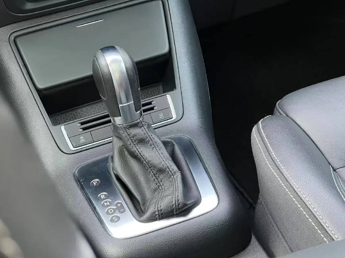 2017 Haval H9 2.0T 190HP L4 8AT,autocango,china used car exporter,china ev exporter,chinese used car exporter,chinese used ev exporter