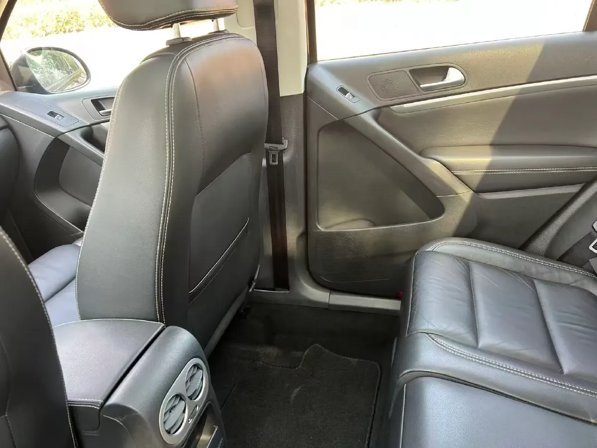 2017 Haval H9 2.0T 190HP L4 8AT,autocango,china used car exporter,china ev exporter,chinese used car exporter,chinese used ev exporter