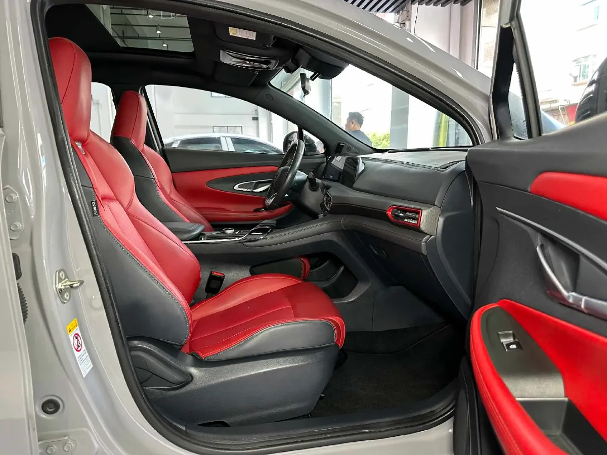 2020 ChangAn UNI-T 1.5T 180HP L4 7DCT,autocango,china used car exporter,china ev exporter,chinese used car exporter,chinese used ev exporter