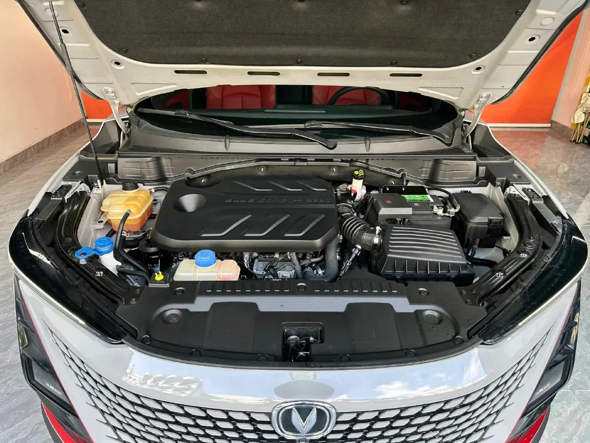 2020 ChangAn UNI-T 1.5T 180HP L4 7DCT,autocango,china used car exporter,china ev exporter,chinese used car exporter,chinese used ev exporter