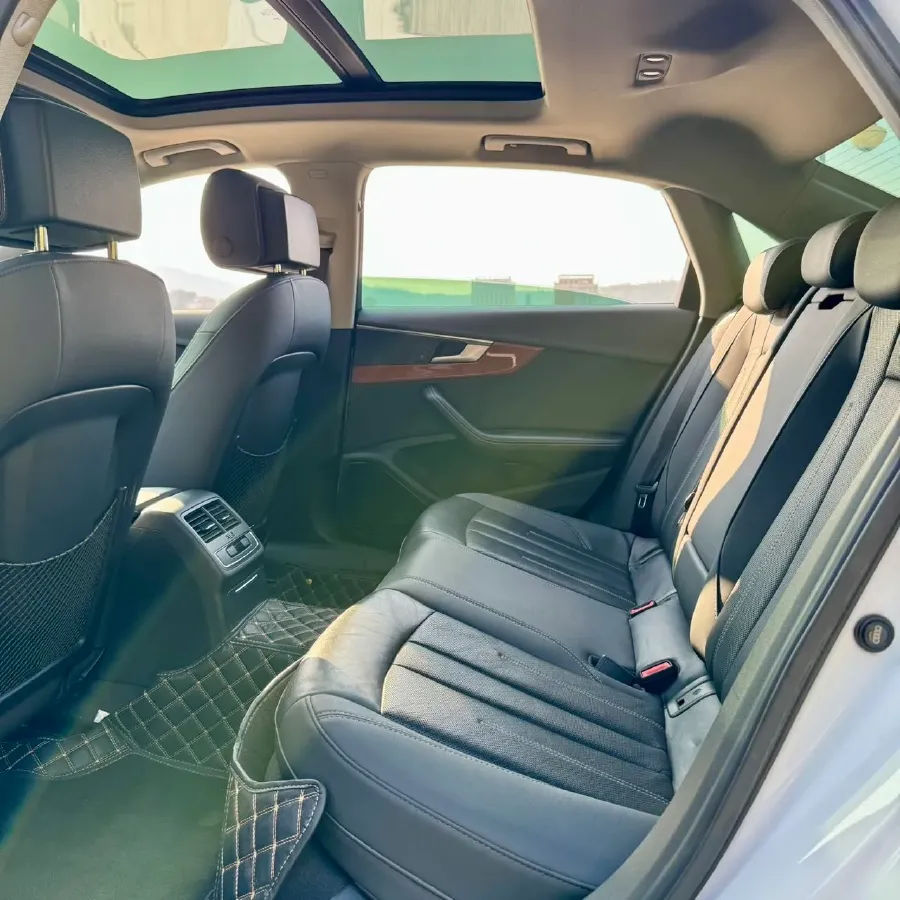 2020 Audi A4L 2.0T 190HP L4 7DCT,autocango,china used car exporter,china ev exporter,chinese used car exporter,chinese used ev exporter