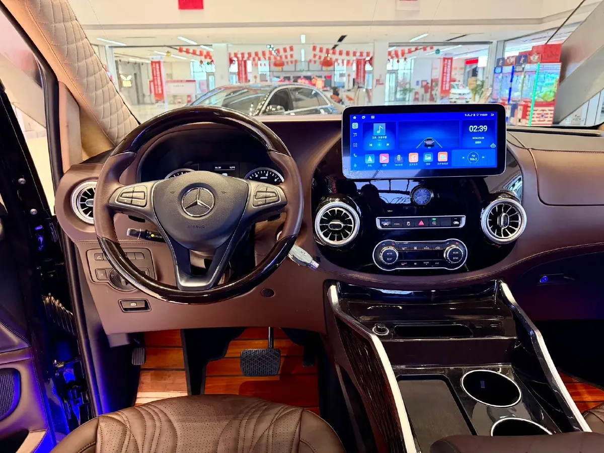 2021 Mercedes-Benz Vito 2.0T 211HP L4 9AT,autocango,china used car exporter,china ev exporter,chinese used car exporter,chinese used ev exporter