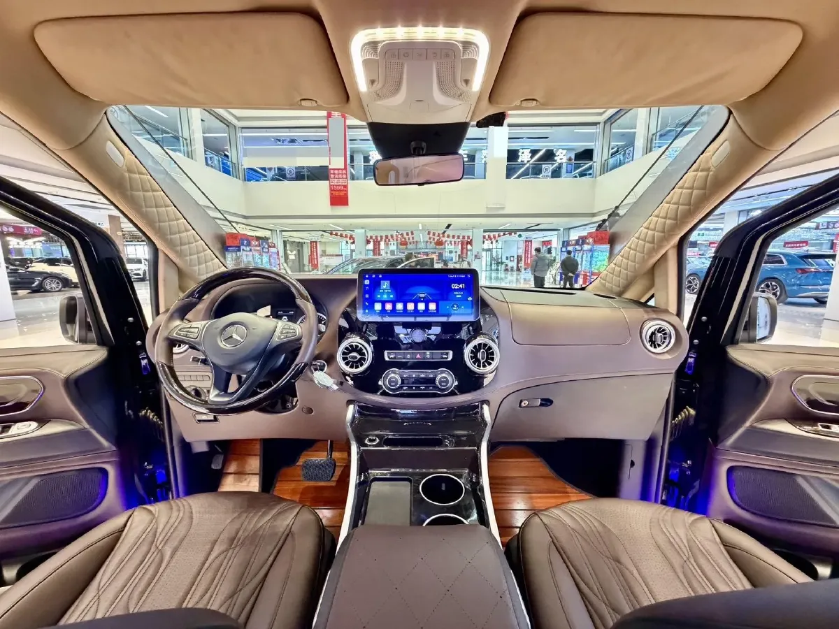 2021 Mercedes-Benz Vito 2.0T 211HP L4 9AT,autocango,china used car exporter,china ev exporter,chinese used car exporter,chinese used ev exporter