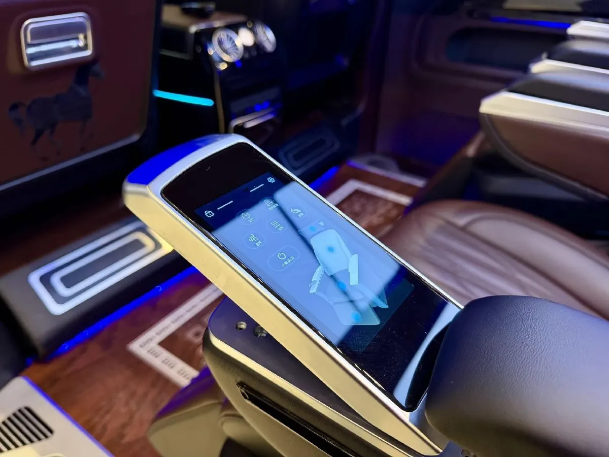 2021 Mercedes-Benz Vito 2.0T 211HP L4 9AT,autocango,china used car exporter,china ev exporter,chinese used car exporter,chinese used ev exporter