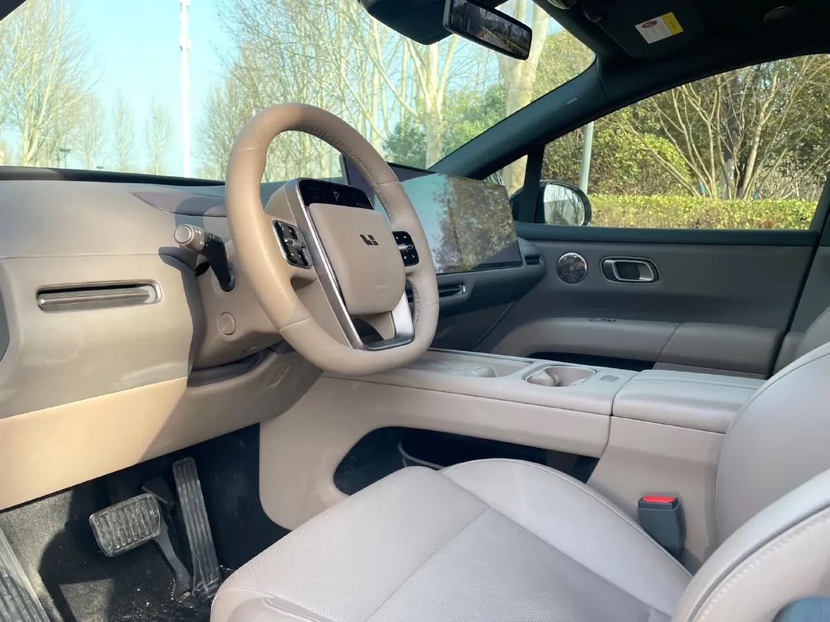 2025 Li i6 BEV,autocango,china used car exporter,china ev exporter,chinese used car exporter,chinese used ev exporter