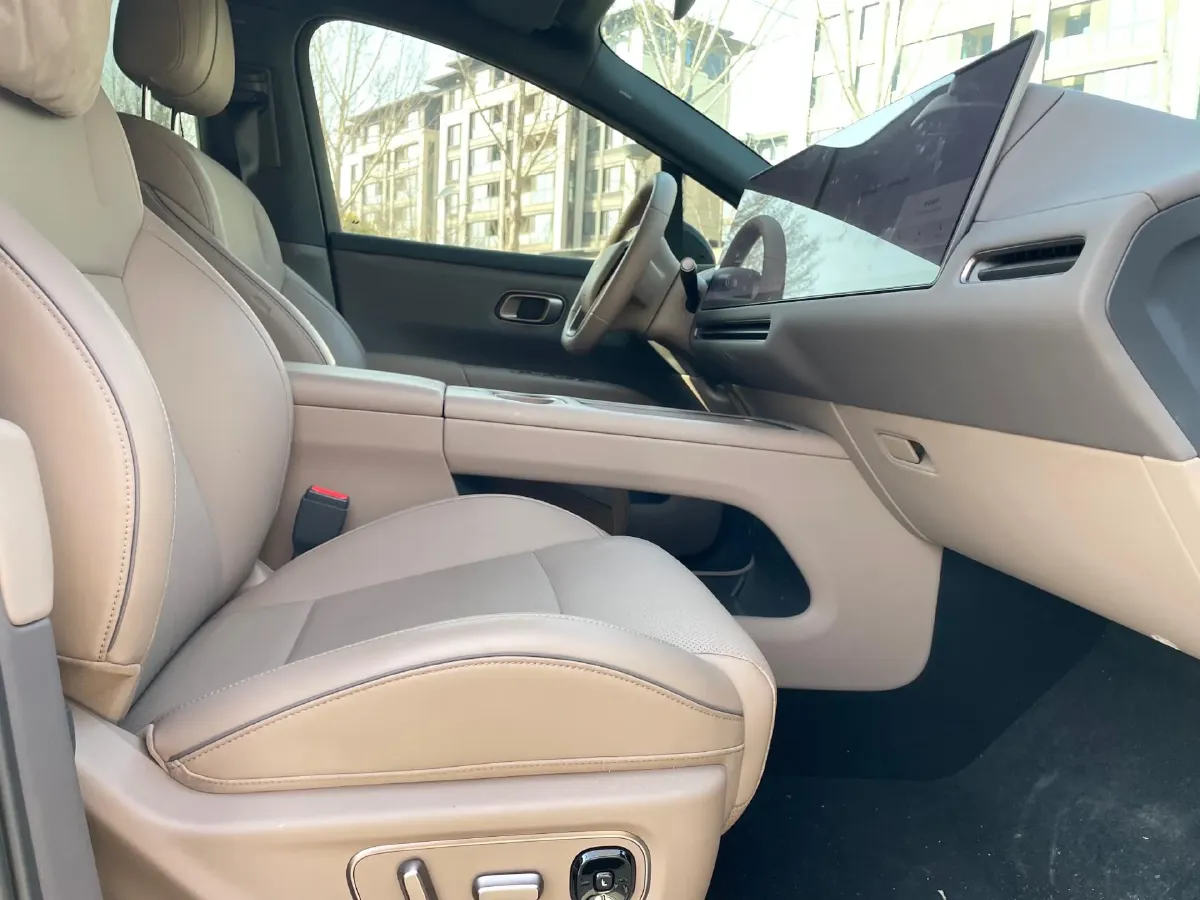 2025 Li i6 BEV,autocango,china used car exporter,china ev exporter,chinese used car exporter,chinese used ev exporter