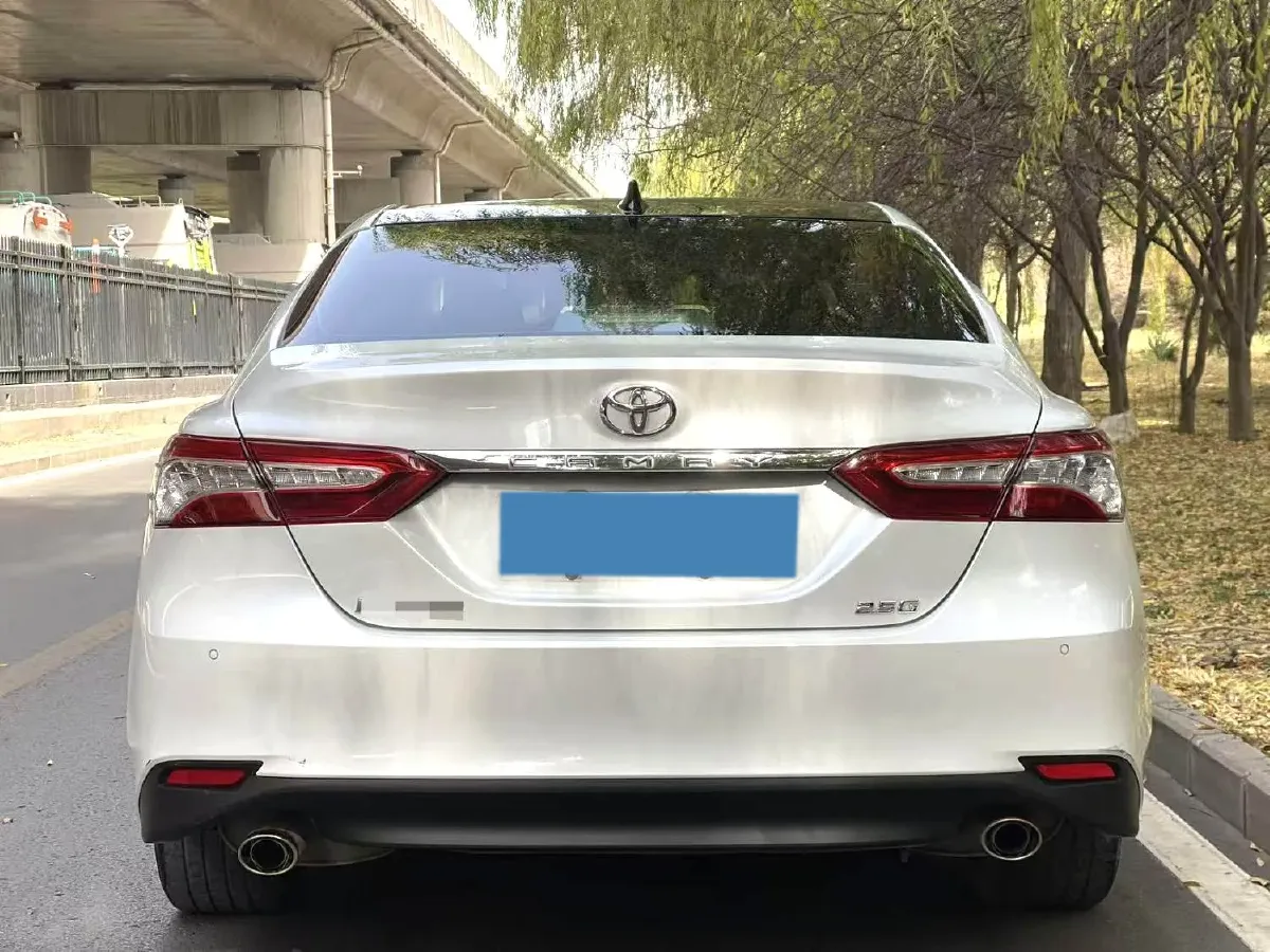 2021 Toyota Camry 2.5L 209HP L4 8AT,autocango,china used car exporter,china ev exporter,chinese used car exporter,chinese used ev exporter