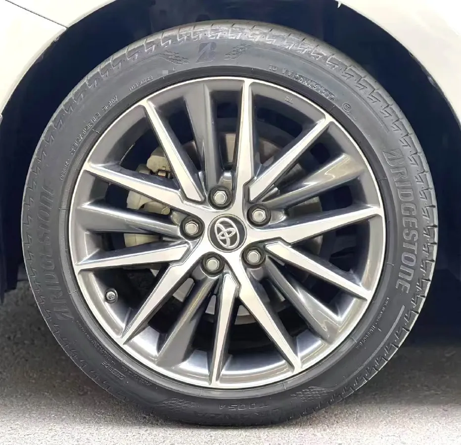 2021 Toyota Camry 2.5L 209HP L4 8AT,autocango,china used car exporter,china ev exporter,chinese used car exporter,chinese used ev exporter