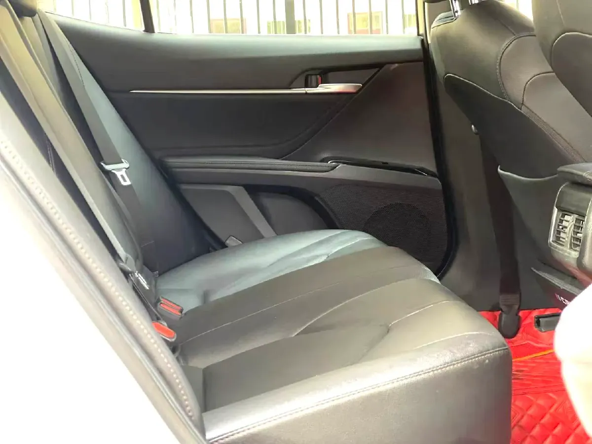 2021 Toyota Camry 2.5L 209HP L4 8AT,autocango,china used car exporter,china ev exporter,chinese used car exporter,chinese used ev exporter