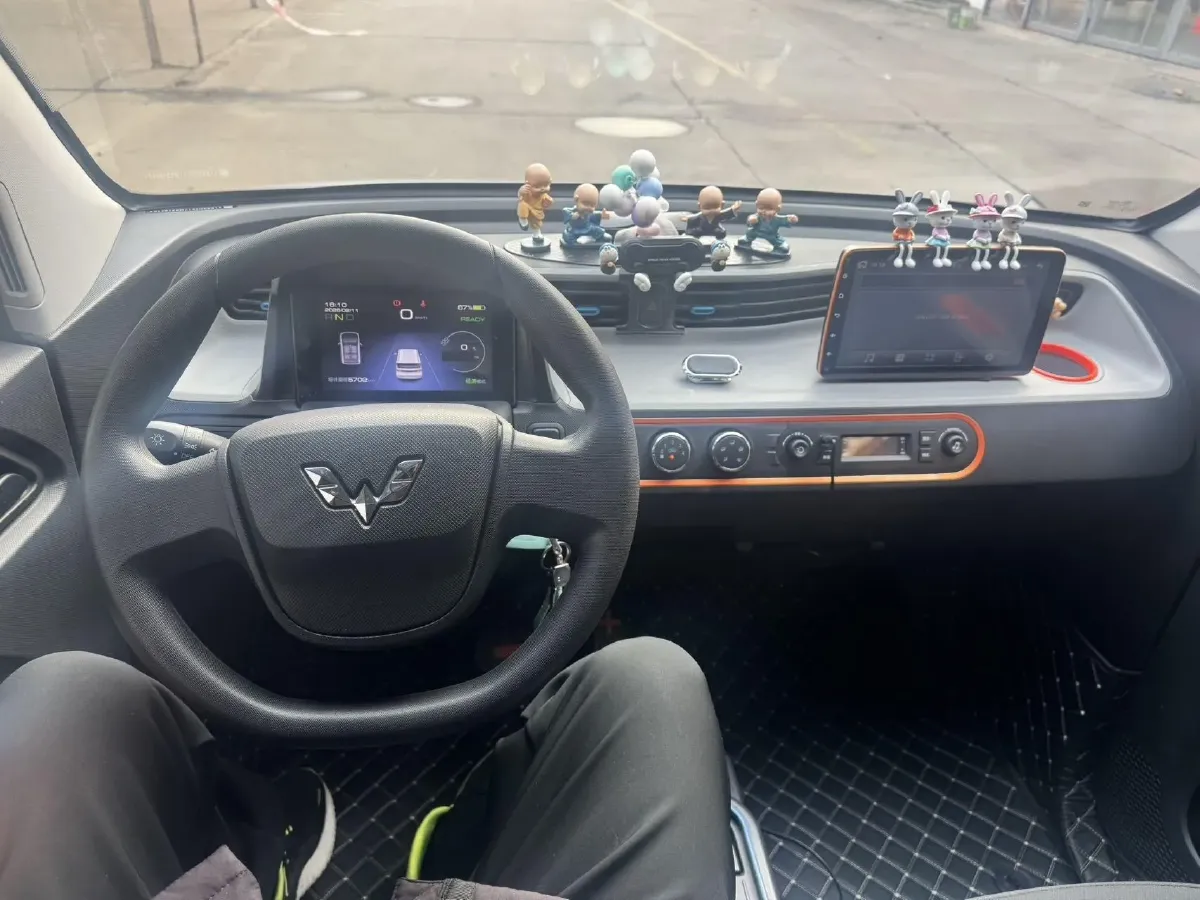 2020 WuLing HongGuang MINI EV BEV 9KWH,autocango,china used car exporter,china ev exporter,chinese used car exporter,chinese used ev exporter