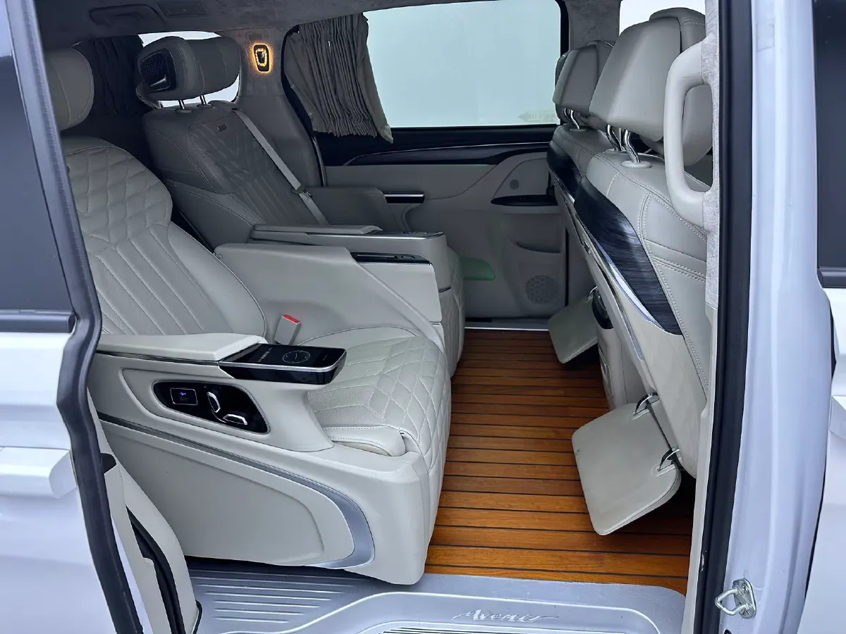 2022 Buick GL8 2.0T 237HP L4 9AT,autocango,china used car exporter,china ev exporter,chinese used car exporter,chinese used ev exporter