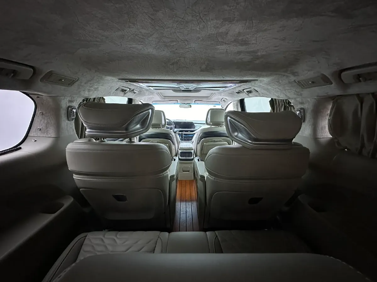 2022 Buick GL8 2.0T 237HP L4 9AT,autocango,china used car exporter,china ev exporter,chinese used car exporter,chinese used ev exporter