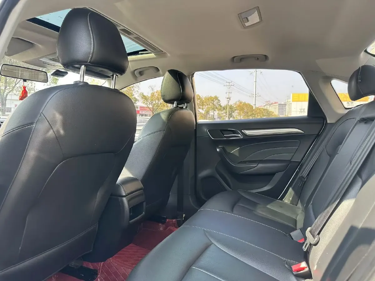 2017 Roewe i6 1.5T 169HP L4 7DCT,autocango,china used car exporter,china ev exporter,chinese used car exporter,chinese used ev exporter