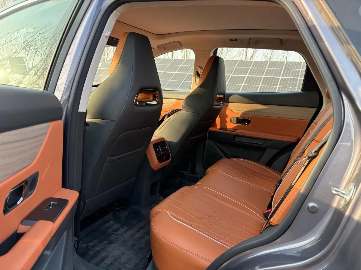 2025 Jetour DASHING 1.5T 184HP L4 7DCT,autocango,china used car exporter,china ev exporter,chinese used car exporter,chinese used ev exporter