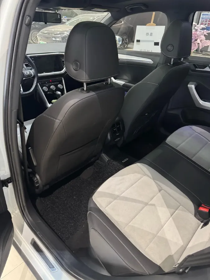 2021 Volkswagen T-Roc 1.4T 150HP L4 7DCT,autocango,china used car exporter,china ev exporter,chinese used car exporter,chinese used ev exporter