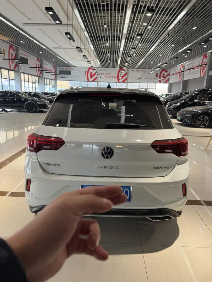 2021 Volkswagen T-Roc 1.4T 150HP L4 7DCT,autocango,china used car exporter,china ev exporter,chinese used car exporter,chinese used ev exporter