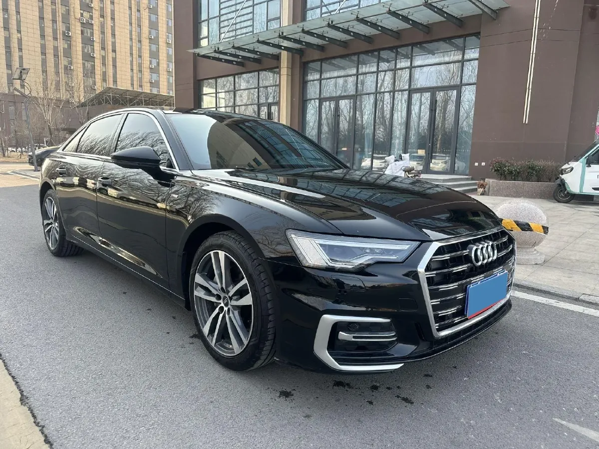 2023 Audi A6L 2.0T 190HP L4 7DCT,autocango,china used car exporter,china ev exporter,chinese used car exporter,chinese used ev exporter