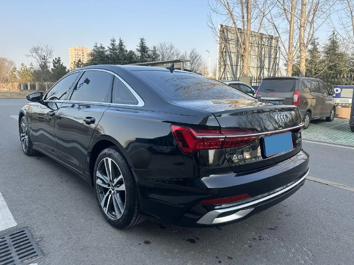 2023 Audi A6L 2.0T 190HP L4 7DCT,autocango,china used car exporter,china ev exporter,chinese used car exporter,chinese used ev exporter