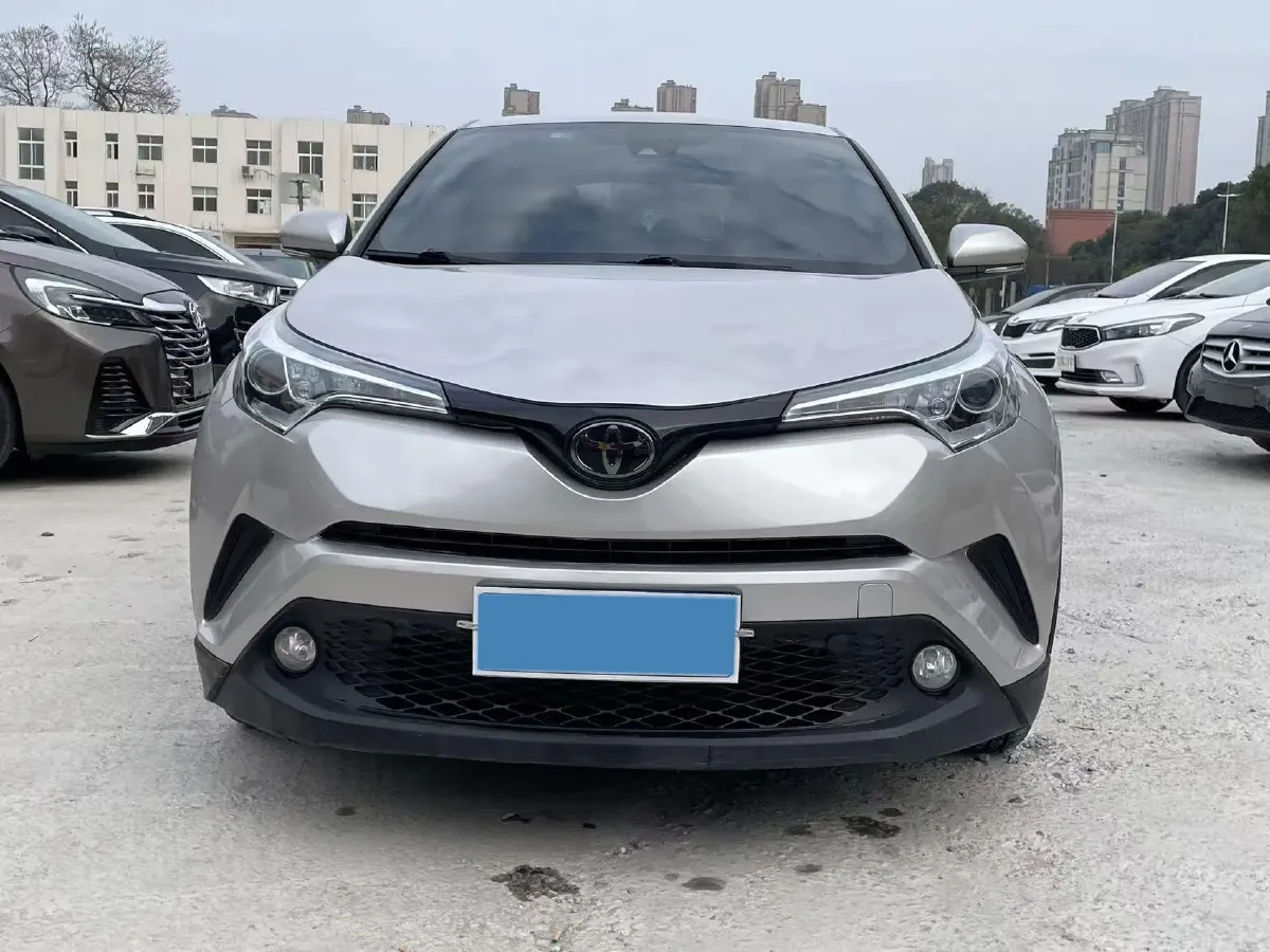 2020 Toyota C-HR 2.0L 171HP L4 CVT,autocango,china used car exporter,china ev exporter,chinese used car exporter,chinese used ev exporter