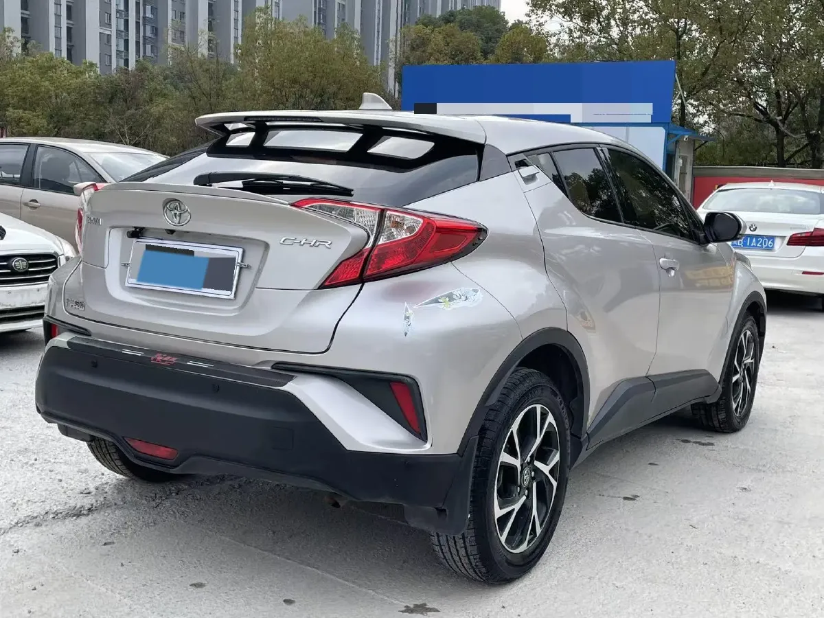 2020 Toyota C-HR 2.0L 171HP L4 CVT,autocango,china used car exporter,china ev exporter,chinese used car exporter,chinese used ev exporter