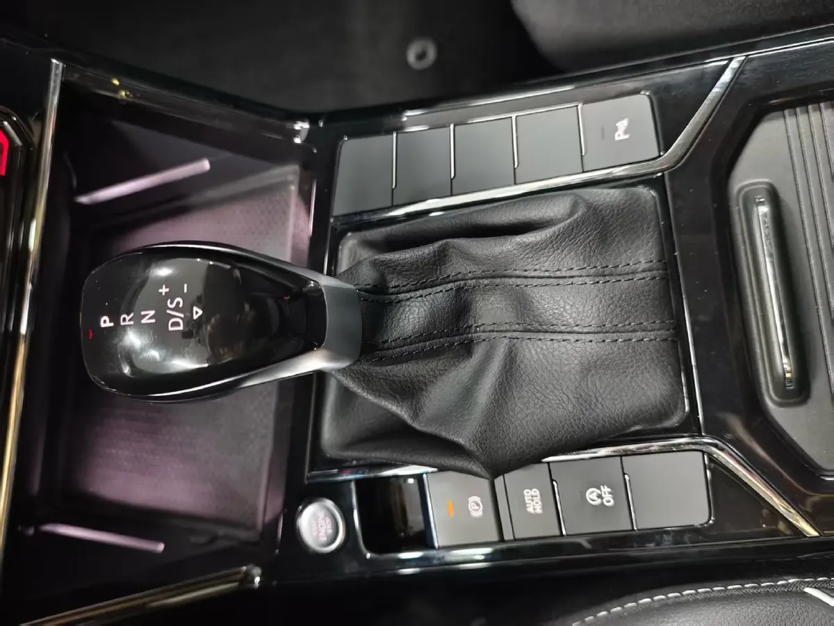 2022 Volkswagen Lamando 1.4T 150HP L4 7DCT,autocango,china used car exporter,china ev exporter,chinese used car exporter,chinese used ev exporter