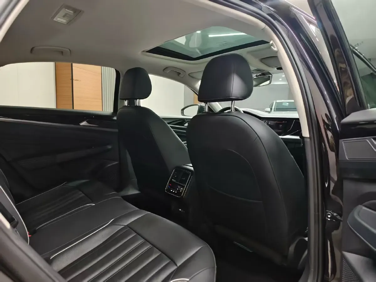 2022 Volkswagen Lamando 1.4T 150HP L4 7DCT,autocango,china used car exporter,china ev exporter,chinese used car exporter,chinese used ev exporter