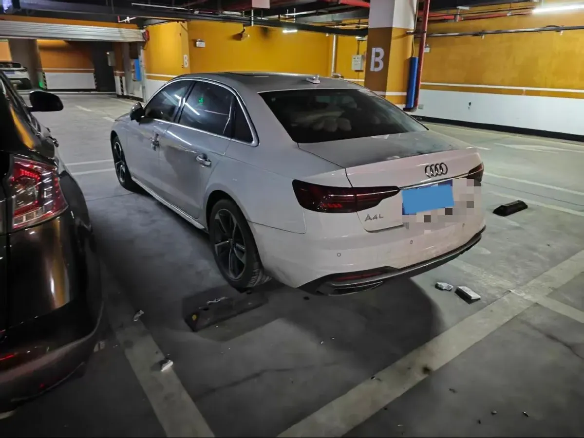 2020 Audi A4L 2.0T 190HP L4 7DCT,autocango,china used car exporter,china ev exporter,chinese used car exporter,chinese used ev exporter