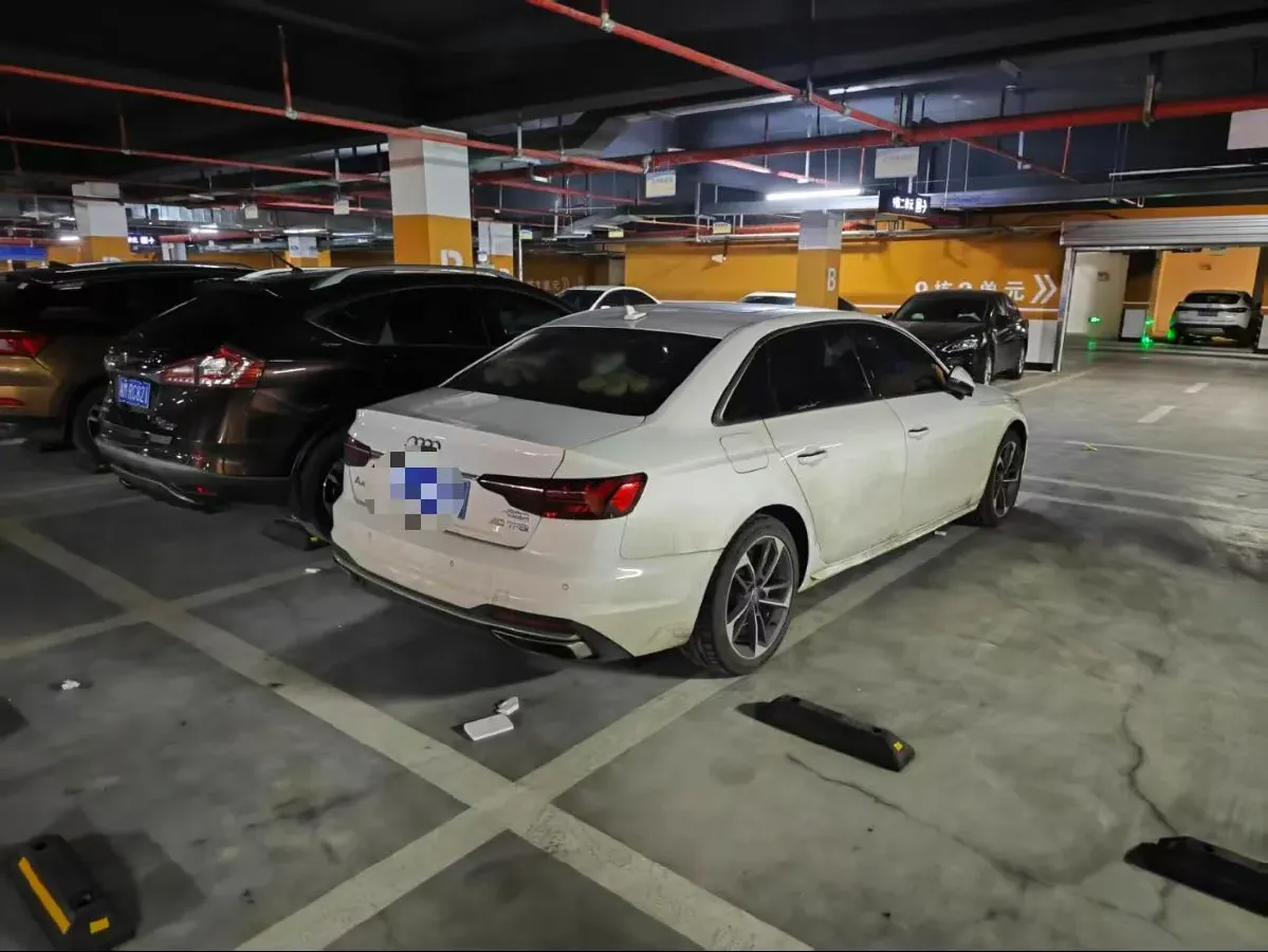 2020 Audi A4L 2.0T 190HP L4 7DCT,autocango,china used car exporter,china ev exporter,chinese used car exporter,chinese used ev exporter