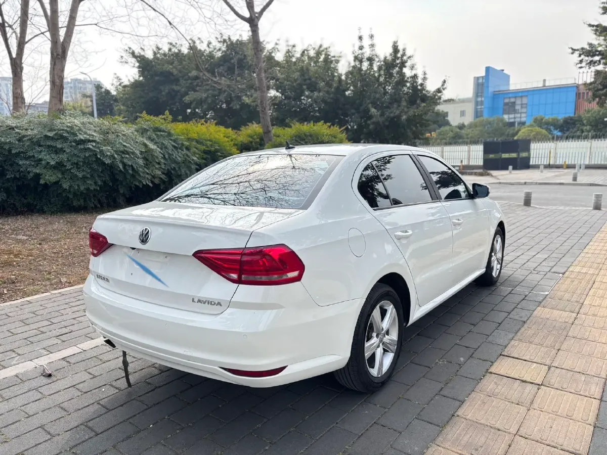 2017 Volkswagen Lavida 1.6L 110HP L4 6AT,autocango,china used car exporter,china ev exporter,chinese used car exporter,chinese used ev exporter
