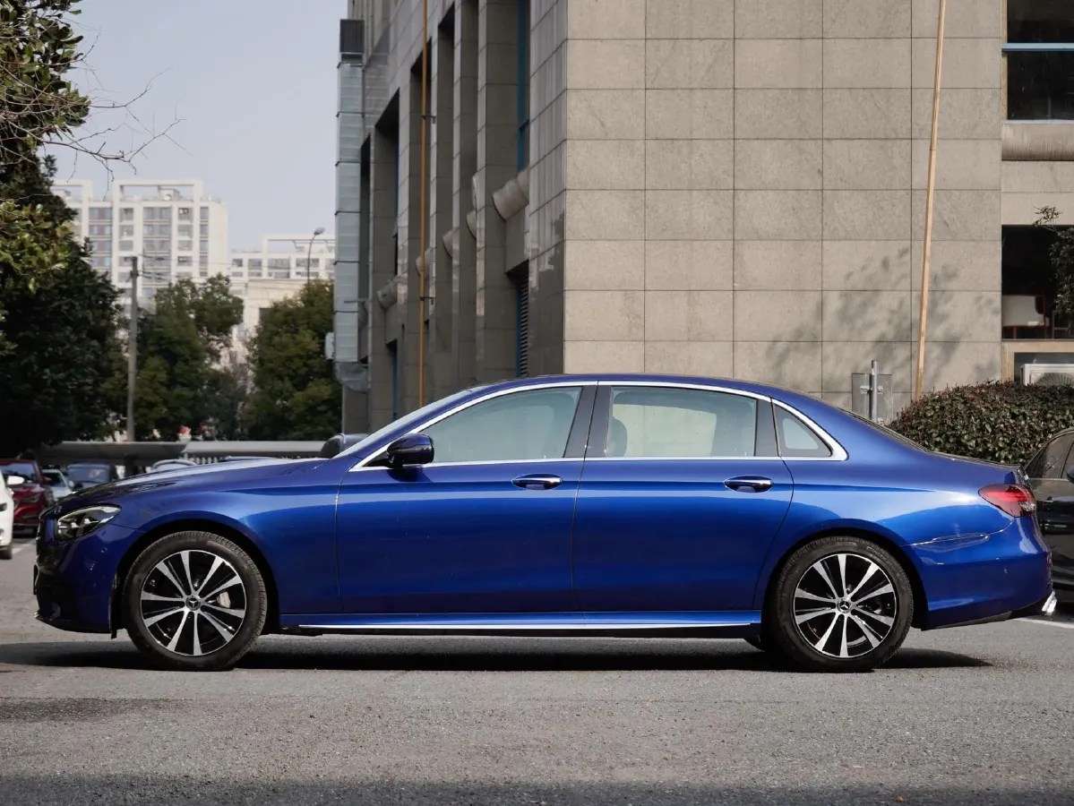 2021 Mercedes-Benz E Class 2.0T 211HP L4 9AT PHEV 25.4KWH,autocango,china used car exporter,china ev exporter,chinese used car exporter,chinese used ev exporter