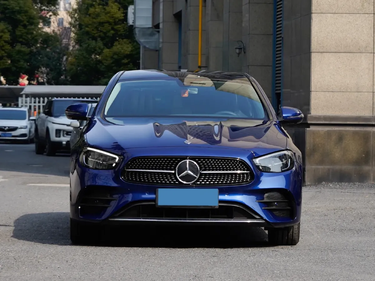 2021 Mercedes-Benz E Class 2.0T 211HP L4 9AT PHEV 25.4KWH,autocango,china used car exporter,china ev exporter,chinese used car exporter,chinese used ev exporter