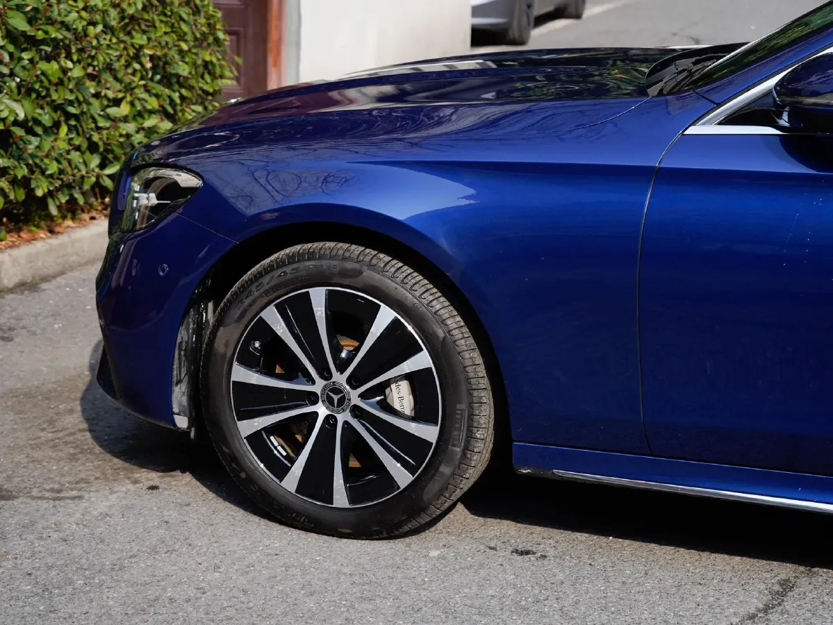 2021 Mercedes-Benz E Class 2.0T 211HP L4 9AT PHEV 25.4KWH,autocango,china used car exporter,china ev exporter,chinese used car exporter,chinese used ev exporter