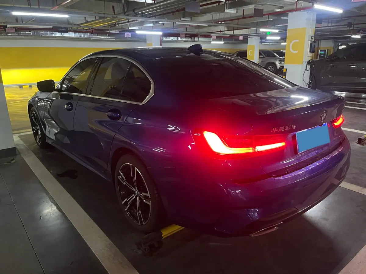2022 BMW 3 Series 2.0T 184HP L4 8AT,autocango,china used car exporter,china ev exporter,chinese used car exporter,chinese used ev exporter