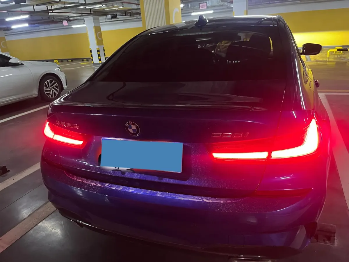 2022 BMW 3 Series 2.0T 184HP L4 8AT,autocango,china used car exporter,china ev exporter,chinese used car exporter,chinese used ev exporter