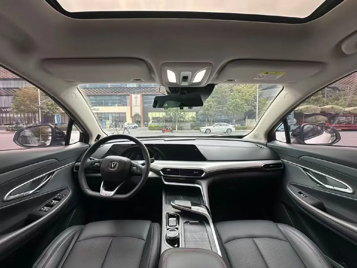 2022 ChangAn UNI-T 1.5T 188HP L4 7DCT,autocango,china used car exporter,china ev exporter,chinese used car exporter,chinese used ev exporter