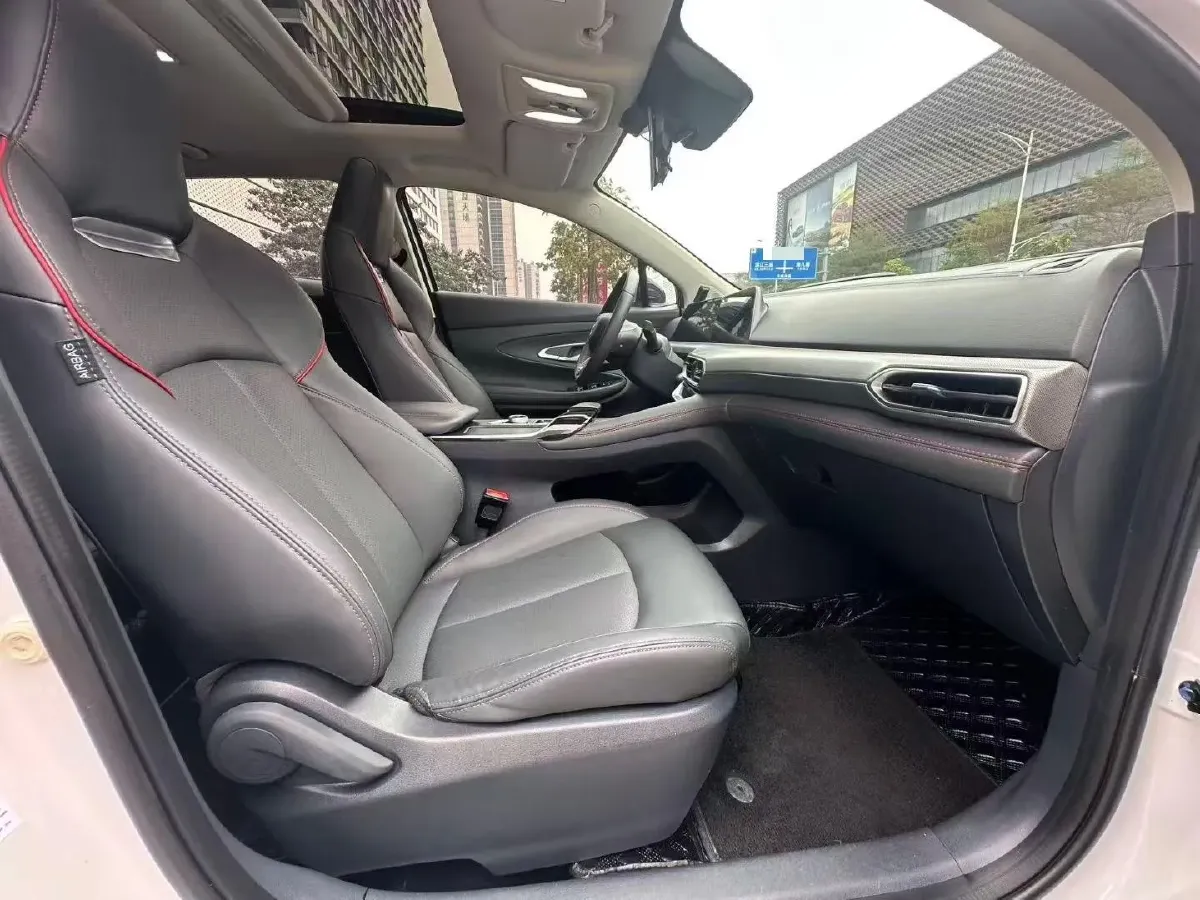 2022 ChangAn UNI-T 1.5T 188HP L4 7DCT,autocango,china used car exporter,china ev exporter,chinese used car exporter,chinese used ev exporter