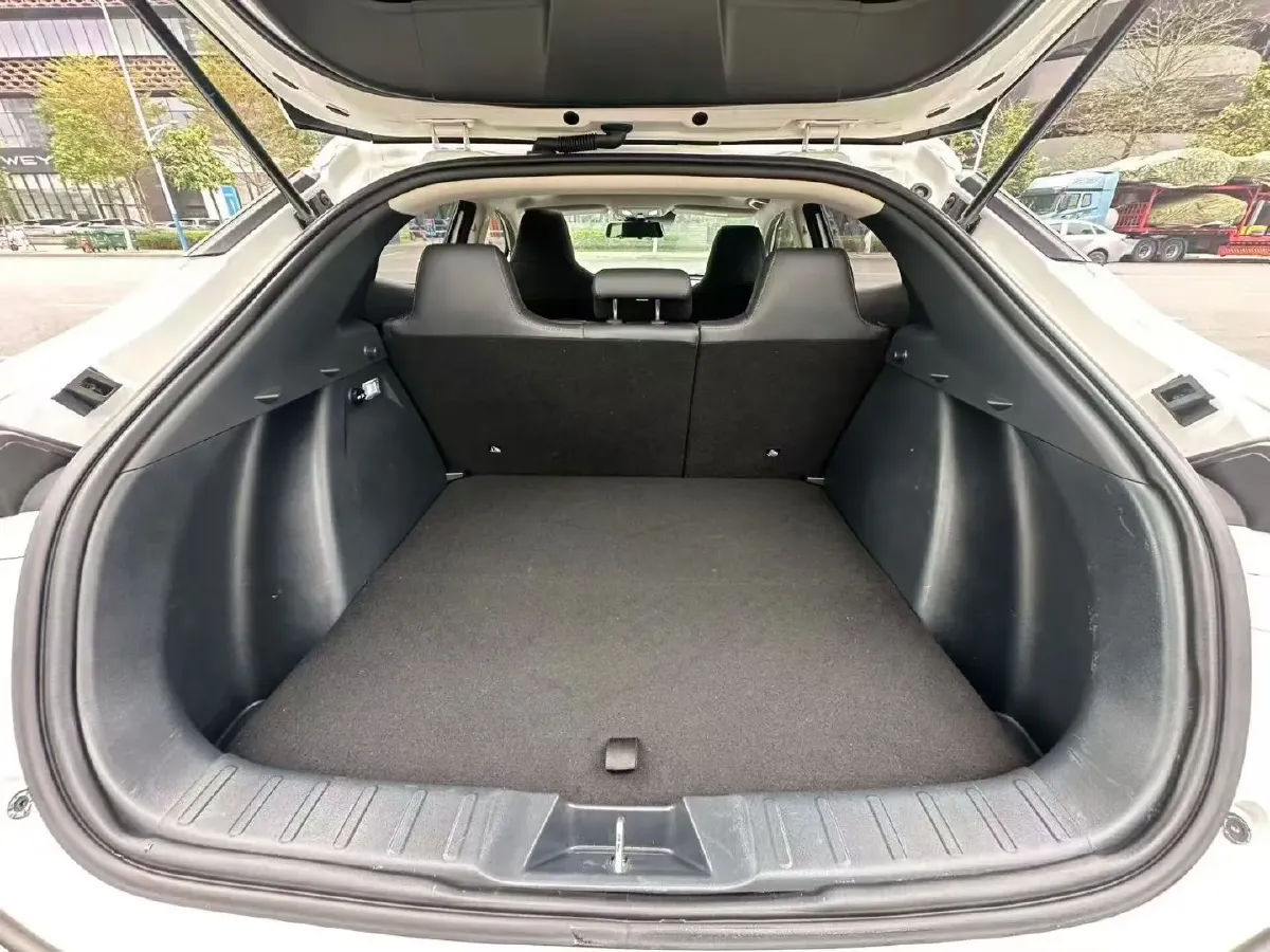 2022 ChangAn UNI-T 1.5T 188HP L4 7DCT,autocango,china used car exporter,china ev exporter,chinese used car exporter,chinese used ev exporter