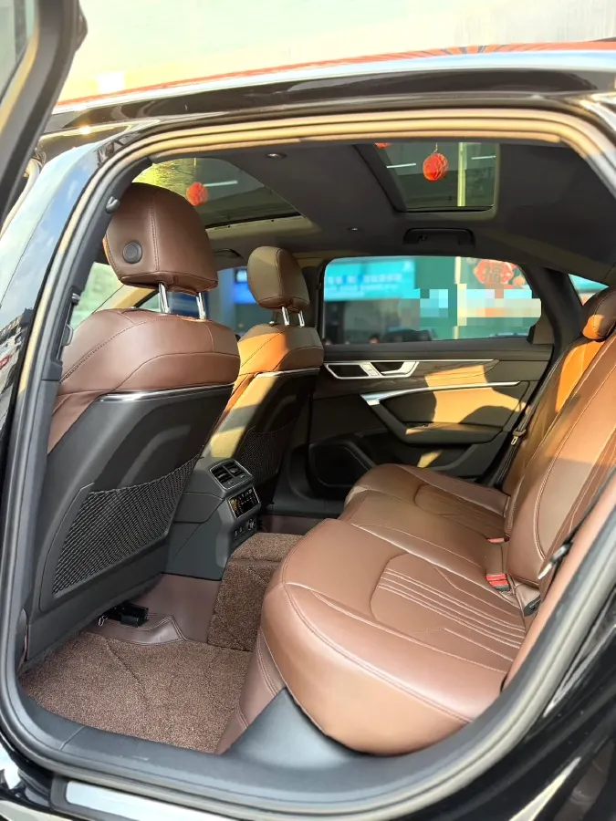 2023 Audi A6L 2.0T 245HP L4 7DCT,autocango,china used car exporter,china ev exporter,chinese used car exporter,chinese used ev exporter