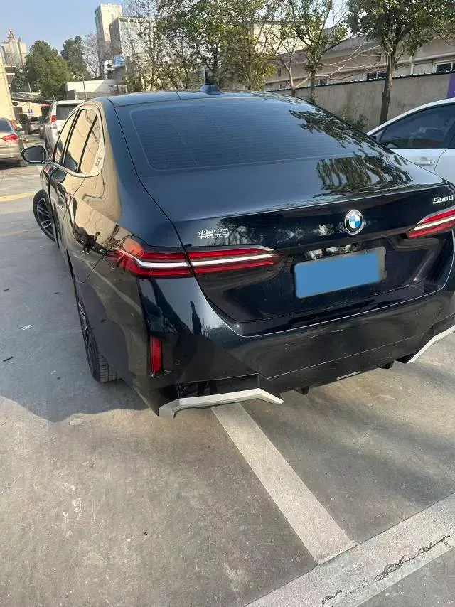 2024 BMW 5 Series 2.0T 258HP L4 8AT,autocango,china used car exporter,china ev exporter,chinese used car exporter,chinese used ev exporter
