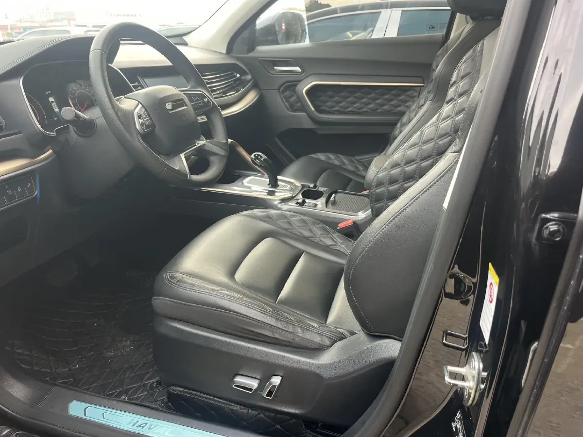 2021 Haval H6 1.5T 169HP L4 7DCT,autocango,china used car exporter,china ev exporter,chinese used car exporter,chinese used ev exporter