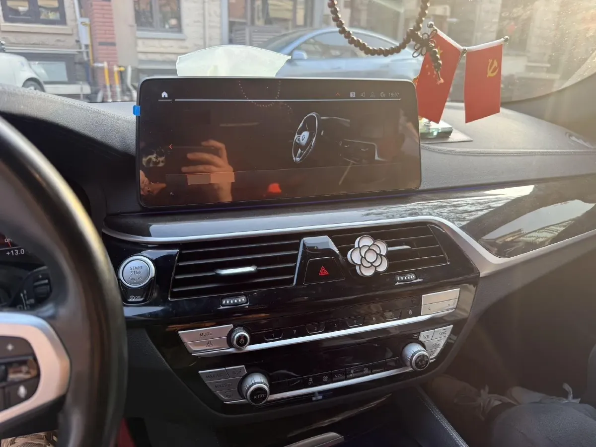 2022 BMW 5 Series 2.0T 184HP L4 8AT,autocango,china used car exporter,china ev exporter,chinese used car exporter,chinese used ev exporter