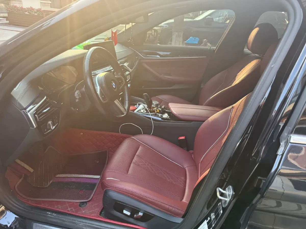 2022 BMW 5 Series 2.0T 184HP L4 8AT,autocango,china used car exporter,china ev exporter,chinese used car exporter,chinese used ev exporter