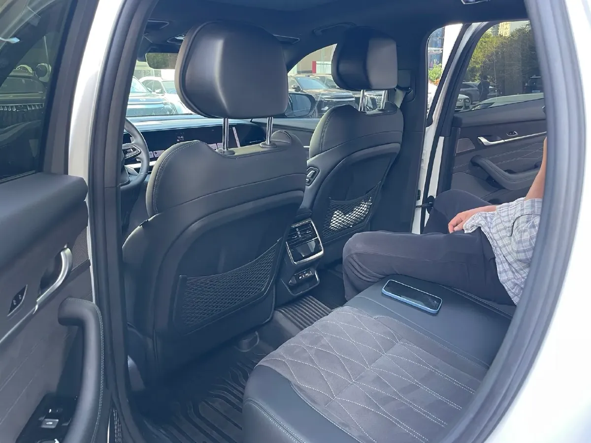 2025 Geely Monjaro 2.0T 238HP L4 8AT,autocango,china used car exporter,china ev exporter,chinese used car exporter,chinese used ev exporter