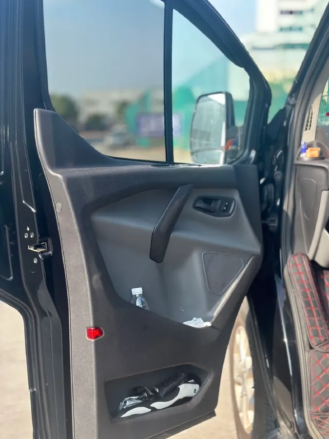 2019 Ford Transit 2.0T 121HP L4 5MT,autocango,china used car exporter,china ev exporter,chinese used car exporter,chinese used ev exporter