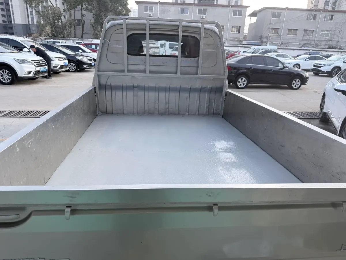 2018 WuLing RongGuang New Truck 1.5L 107HP L4 5MT,autocango,china used car exporter,china ev exporter,chinese used car exporter,chinese used ev exporter