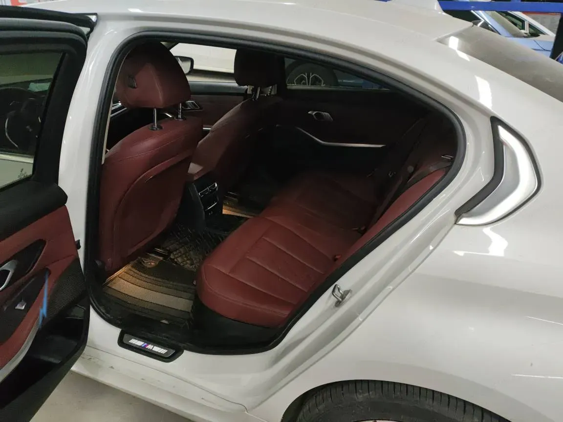 2023 BMW 3 Series 2.0T 156HP L4 8AT,autocango,china used car exporter,china ev exporter,chinese used car exporter,chinese used ev exporter