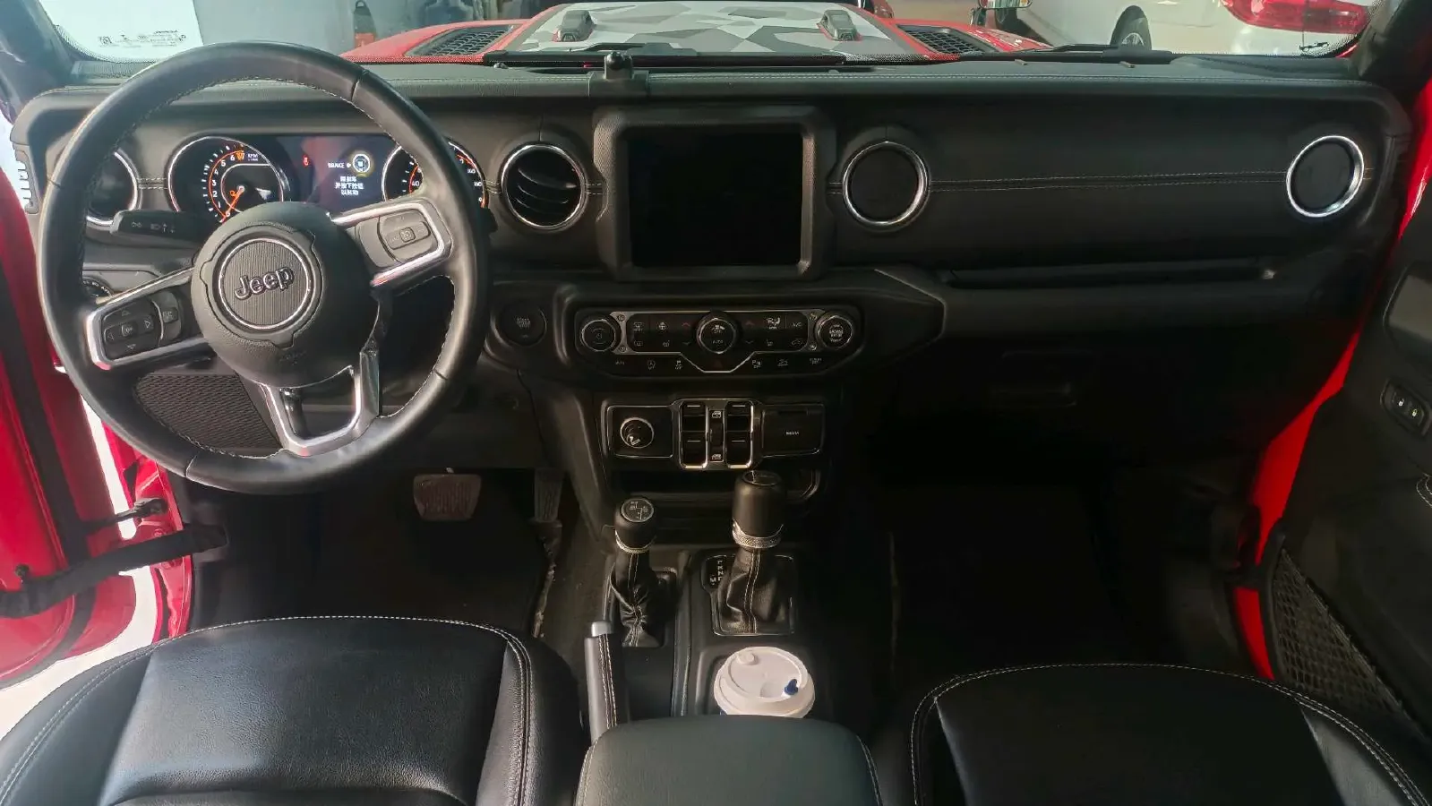 2022 Jeep Gladiator 3.6L 284HP V6 8AT,autocango,china used car exporter,china ev exporter,chinese used car exporter,chinese used ev exporter