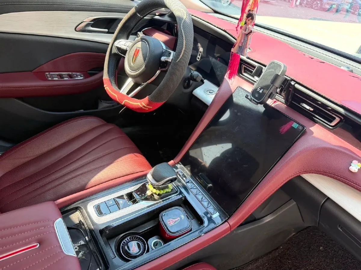 2025 HongQi H5 1.5T 169HP L4 7DCT,autocango,china used car exporter,china ev exporter,chinese used car exporter,chinese used ev exporter