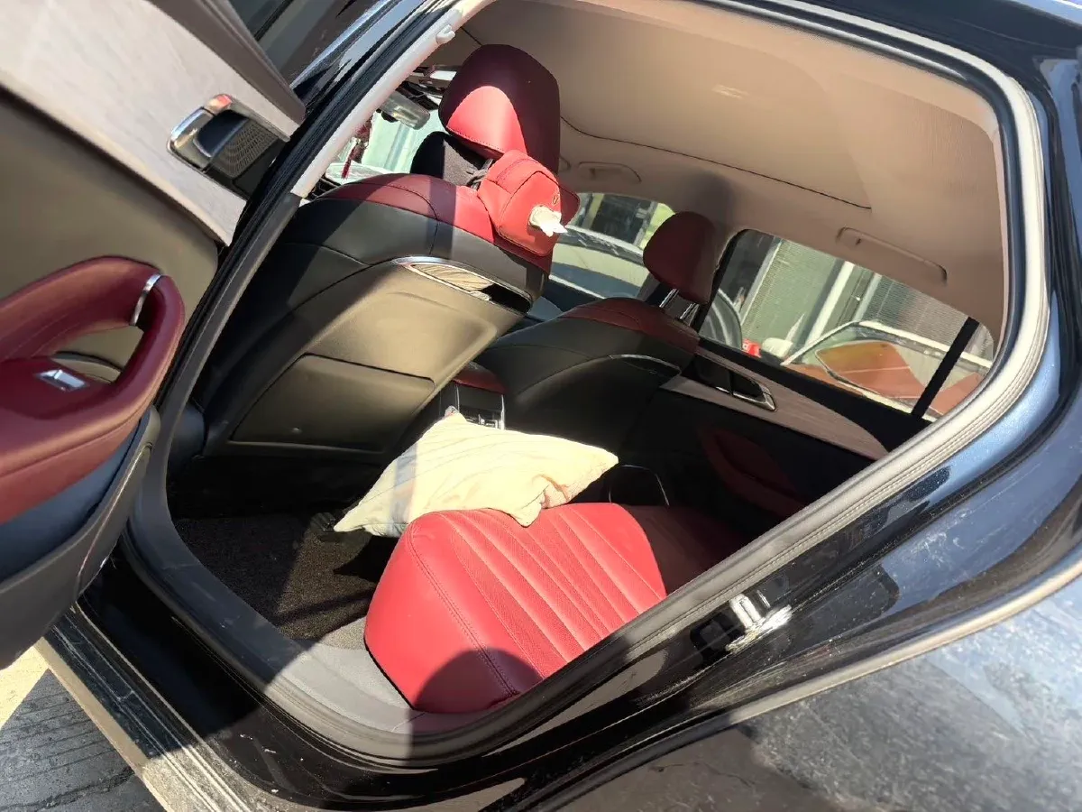 2025 HongQi H5 1.5T 169HP L4 7DCT,autocango,china used car exporter,china ev exporter,chinese used car exporter,chinese used ev exporter